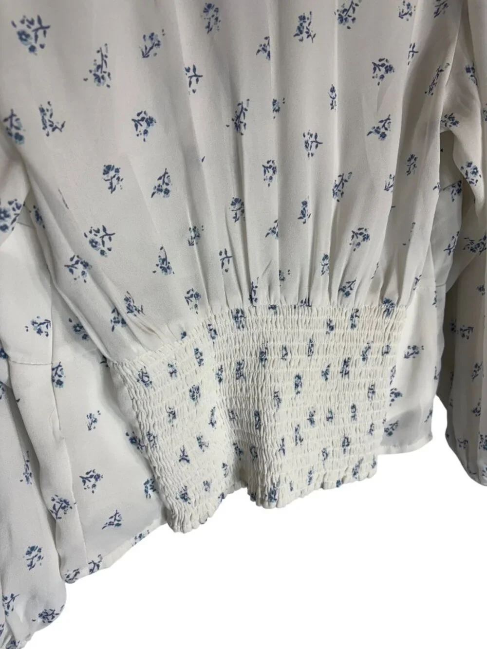 Abercrombie & Fitch Floral White Blue Floral Blouse-sz Medium